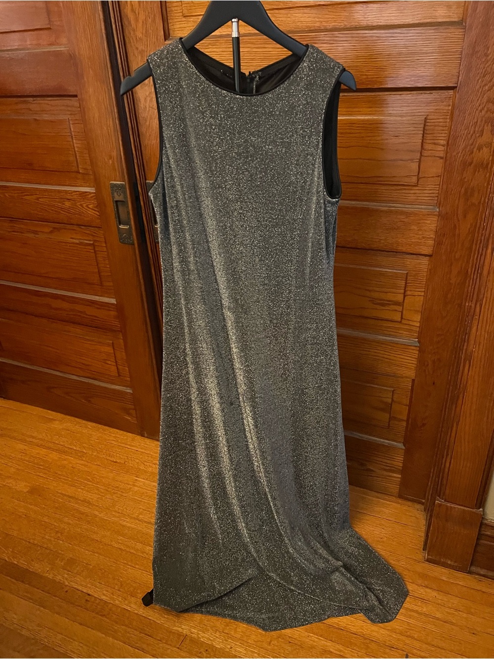FRANCAIS Sleeveless Metallic Silver Evening Dress